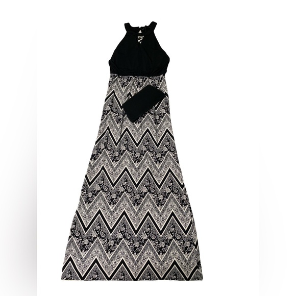 NWT Black and White Chevron Maxi Dress - Picture 1 of 6